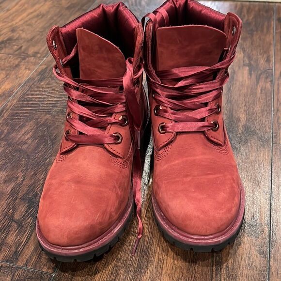 Premium Burgandy Red Timberlands with satin top and ribbon laces size 6 in EUC - Picture 2 of 11